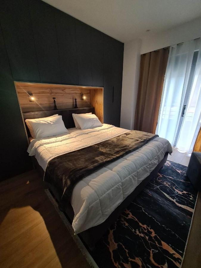 Gjirokastër Grey Luxury Apartment מראה חיצוני תמונה