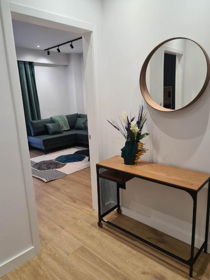Gjirokastër Grey Luxury Apartment מראה חיצוני תמונה